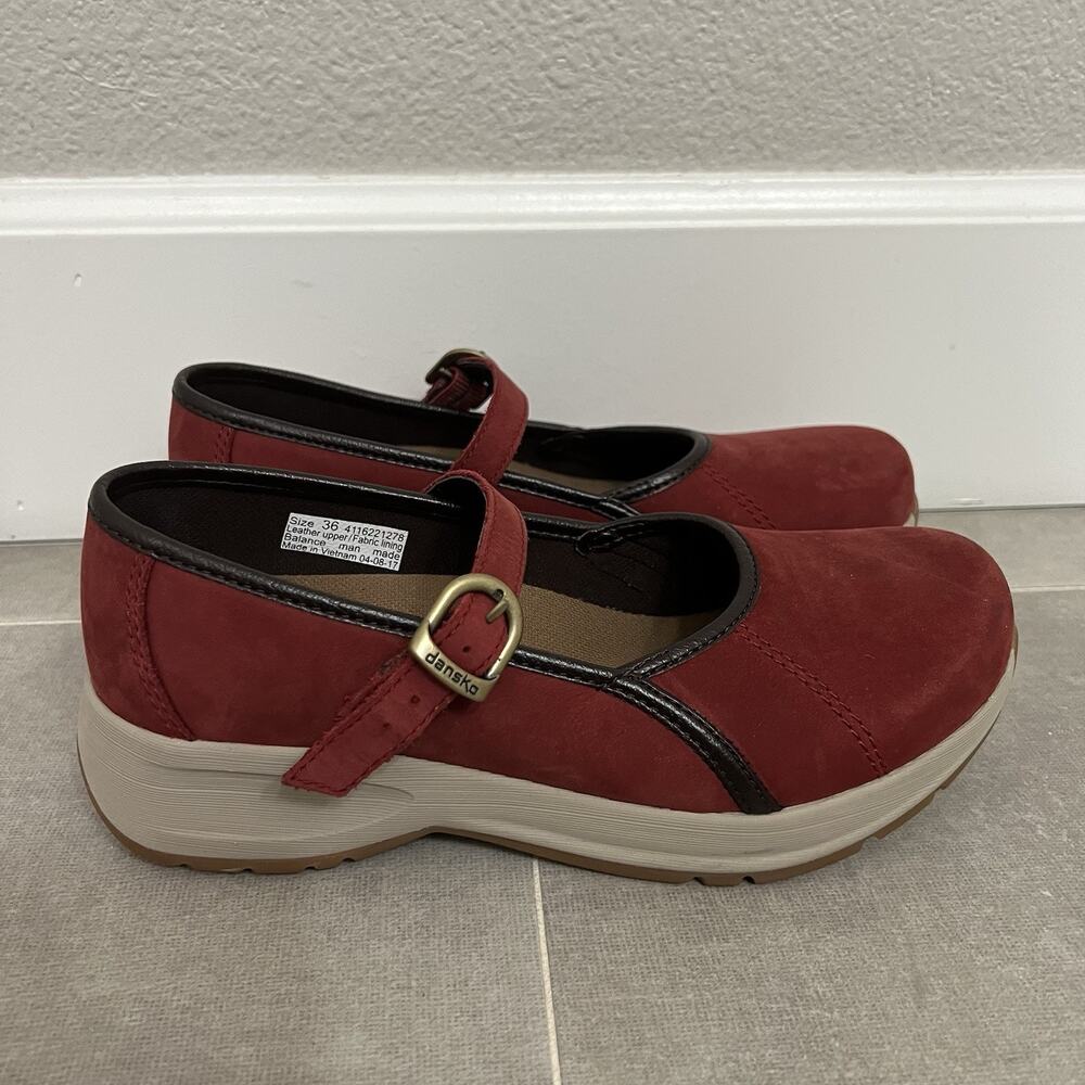Dansko Steffi Mary Jane Women’s 36 Red Suede Strap Casual Walking Clog Shoes